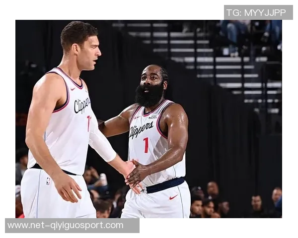 布鲁克洛佩斯：从NBA巨星到篮球战术的变革者之路